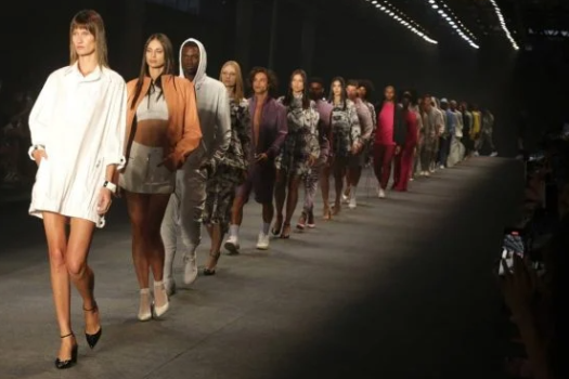 Cria Costura leva alunos à São Paulo Fashion Week