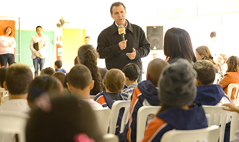 Entregue a Emeb Paschoal Carlos Magno em Taboão