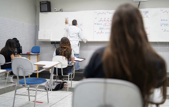 Escola. Ensino Médio Técnico