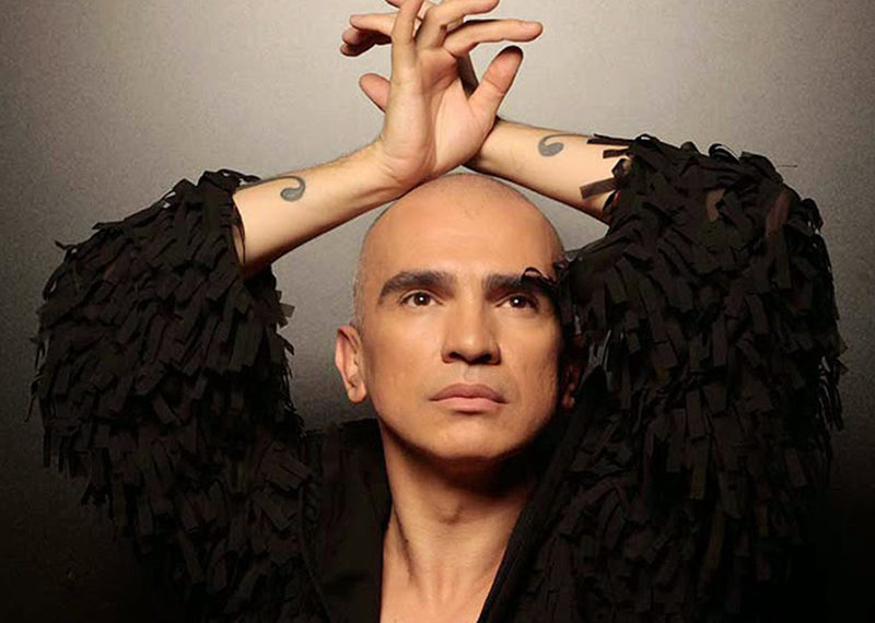 Edson Cordeiro no show Paradiesvogel