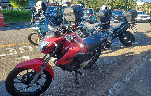 GCM de Santo André recupera moto furtada durante patrulha na Avenida Itamarati
