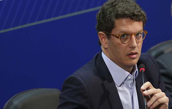 MPF pede sa;ida imediata de Salles do Ministério do Meio Ambiente